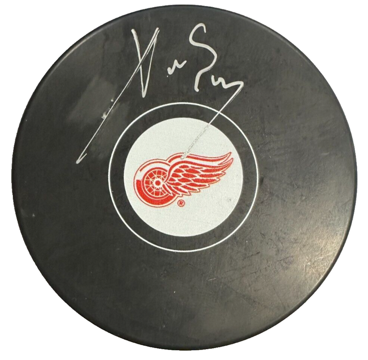 Pavel Datsyuk Autographed Detroit Red Wings Hockey Puck NHL