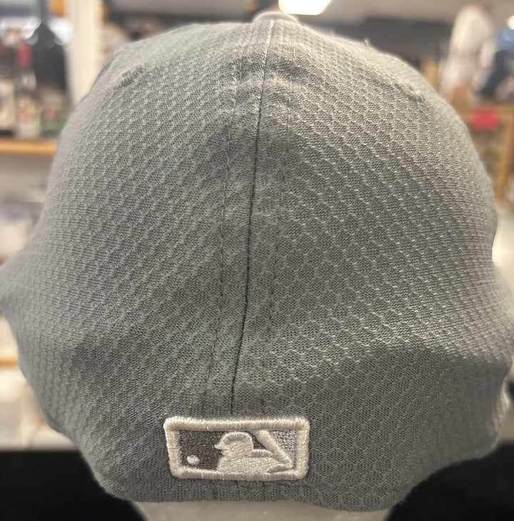 Boston Red Sox NEW ERA 2018 World Series Champions 39Thirty Fitted Hat One Size