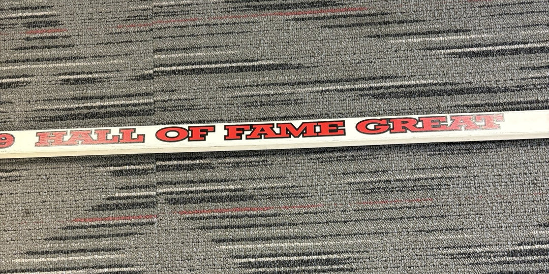 Bobby Hull Signed Stats And HOF Stick Chicago Black Hawks Sportsworld COA