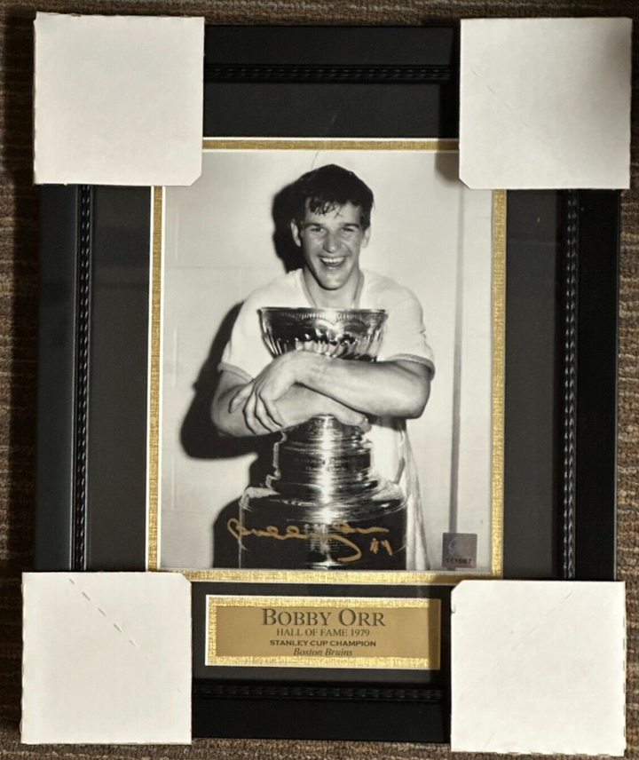 Bobbr Orr Hugging the Stanley Cup Autographed 8x10 Framed Photo GNR COA Bruins