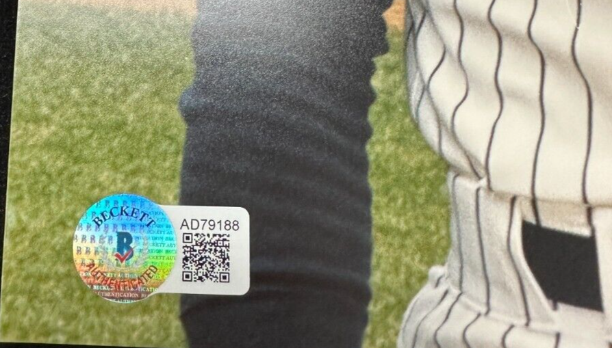 Rickey Henderson Autographed 8x10 Photo New York Yankees HOF BAS