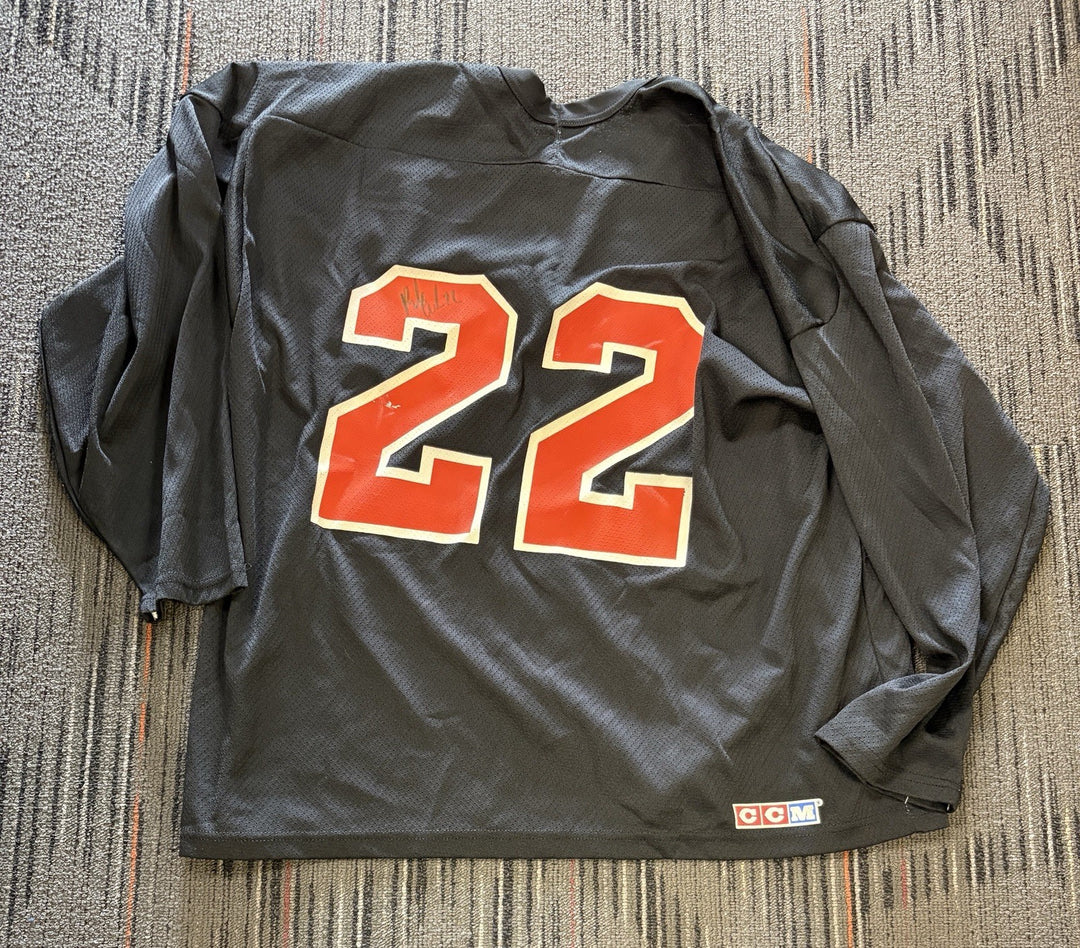 Bob Corkum Signed Used Philadelphia Flyers Practice Jersey Sportsworld COA