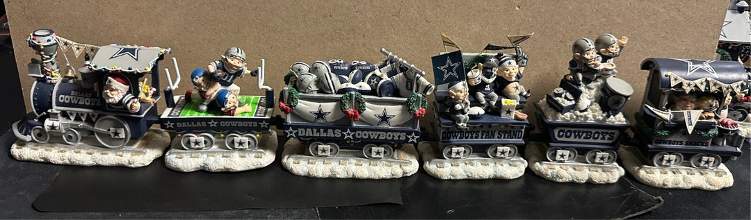 Dallas Cowboys Danbury Mint Christmas Express Train Set
