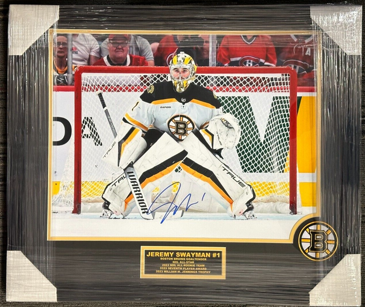 Jeremy Swayman Autographed 16x20 Photo Boston Bruins NHL +