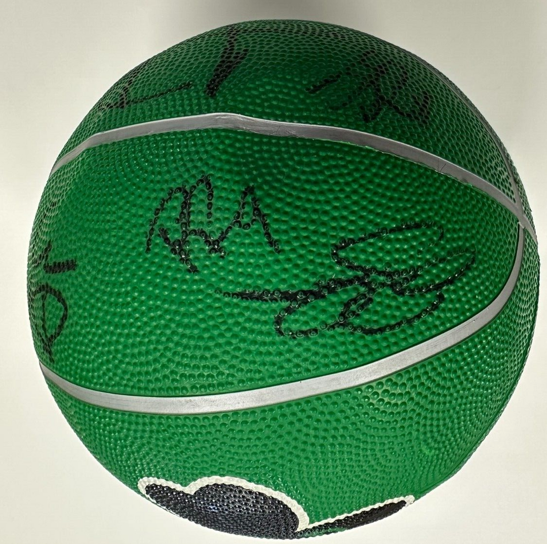 2007-08 Boston Celtics Team Autographed Basketball NBA Champions Pierce KG Allen