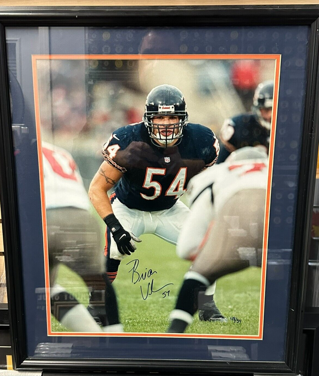 Brian Urlacher Autographed 16x20 Photo Framed Chicago Bears HOF