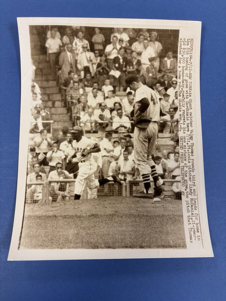 1957 Valmy Thomas Lindy McDaniel Original 6x9 Newspaper Wire Photo Giants
