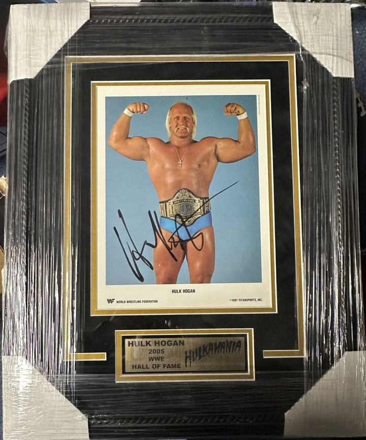 Framed Hulk Hogan Autographed Original 1987 WWF Promo Photo BAS