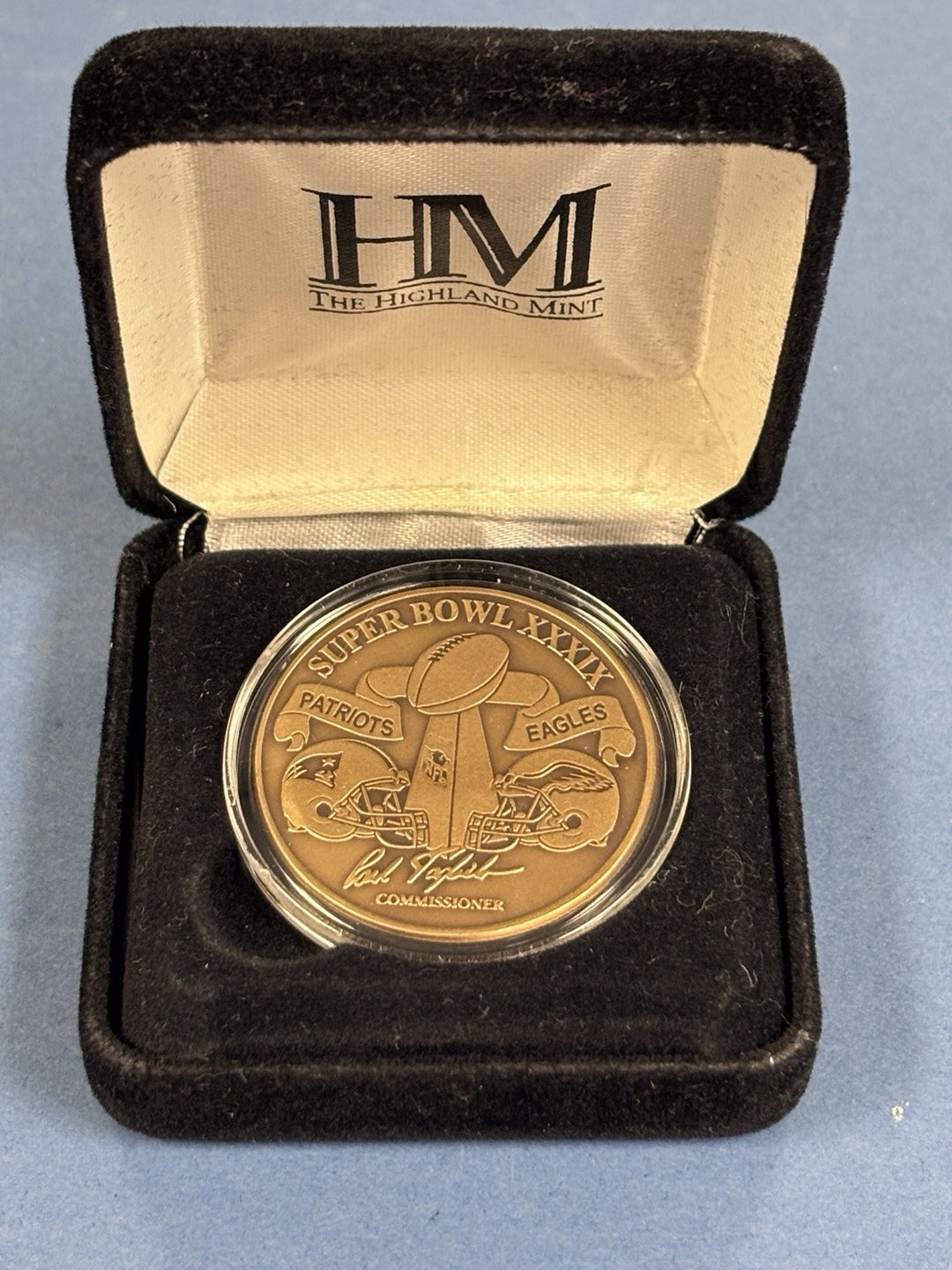 Highland Mint New England Patriots Super Bowl XXXIX 39 Champions Medallion