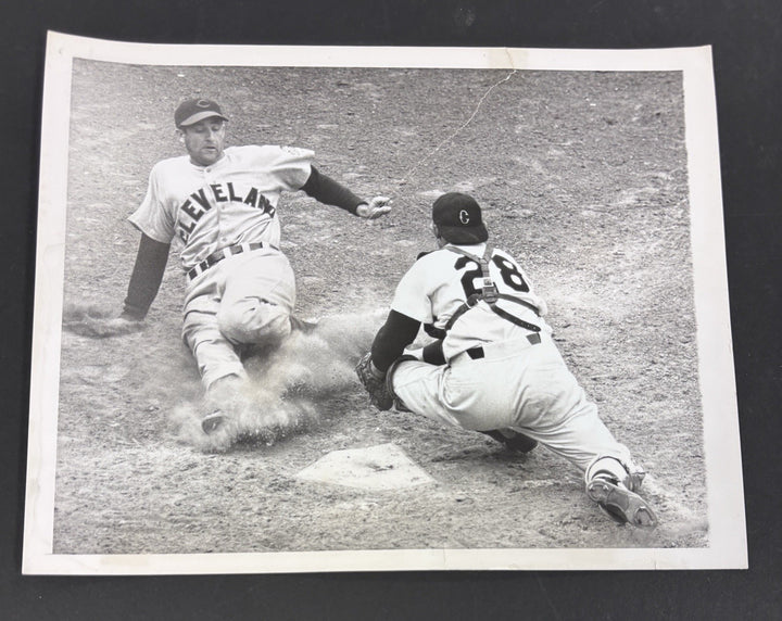 1957 Original 7x9 Newspaper Wire Photo Mickey Vernon Cleveland Indians