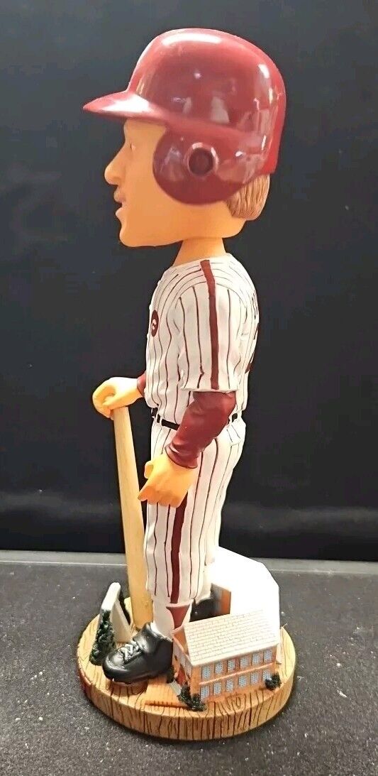 Mike Schmidt Bobblehead Forever Collectibles #4230/10000 Cooperstown Collection