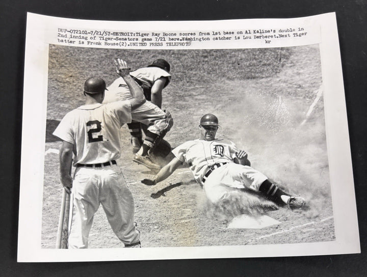 1957 Original 7x9 Newspaper Wire Photo Ray Boone Detroit Tigers
