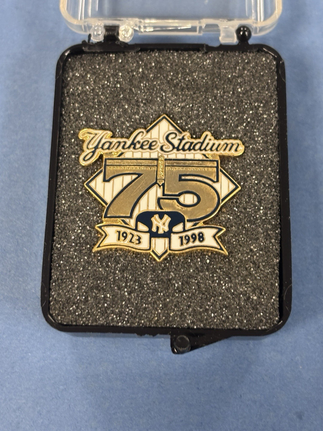 Yankee Stadium 75th Anniversary Pin New York Yankees 1923-1998