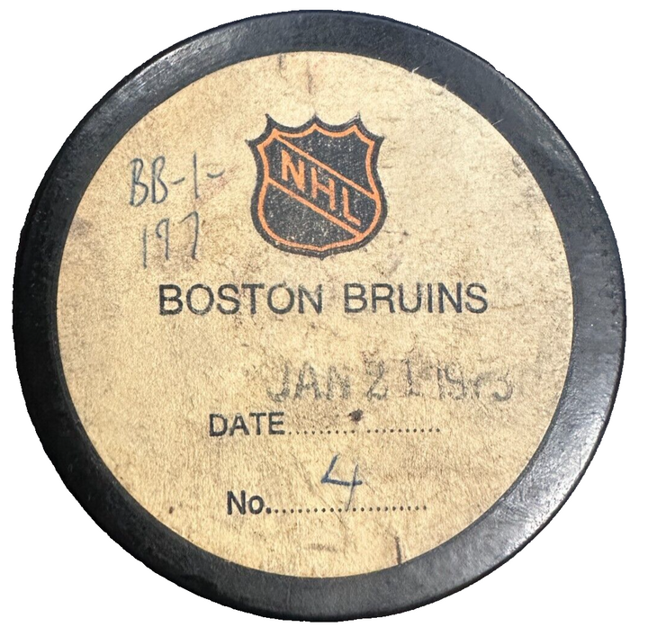 Jan 21, 1973 Wayne Cashman Signed Boston Bruins Goal Puck Game Used