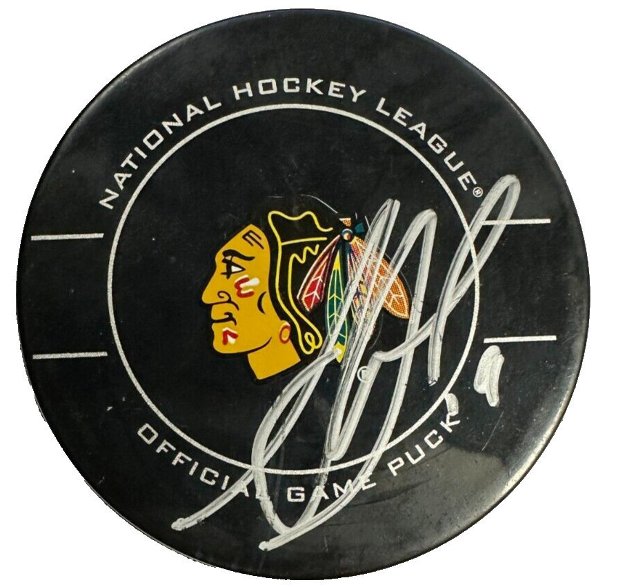 Jonathan Toews Autographed Chicago Blackhawks Game Puck NHL BAS