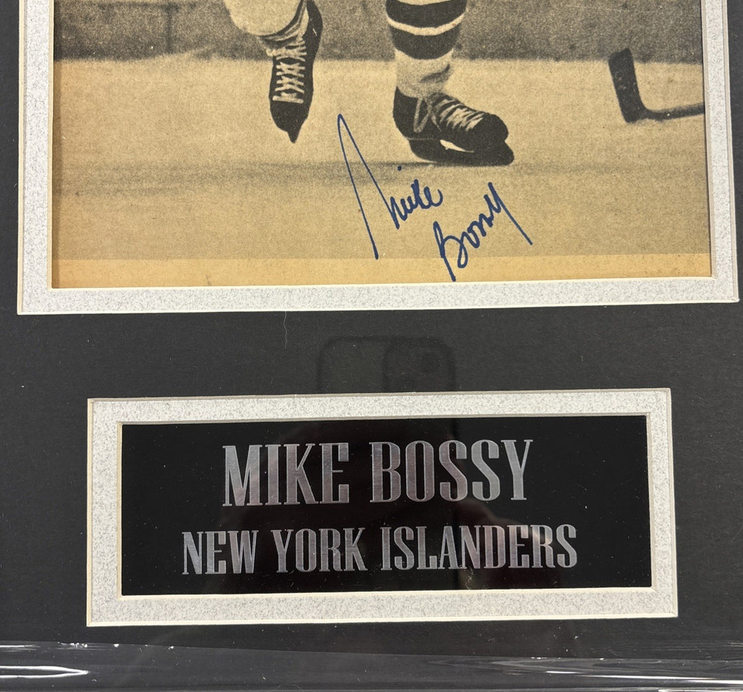Mike Bossy New York Islanders Signed Framed Picture 18x14 COA