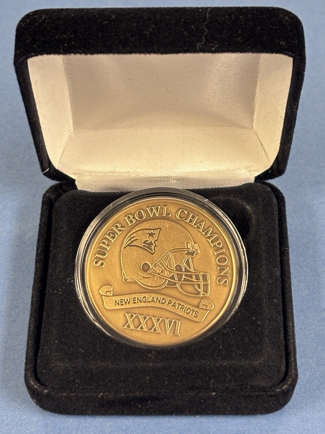 Highland Mint New England Patriots Super Bowl XXXVI 36 Champions Medallion