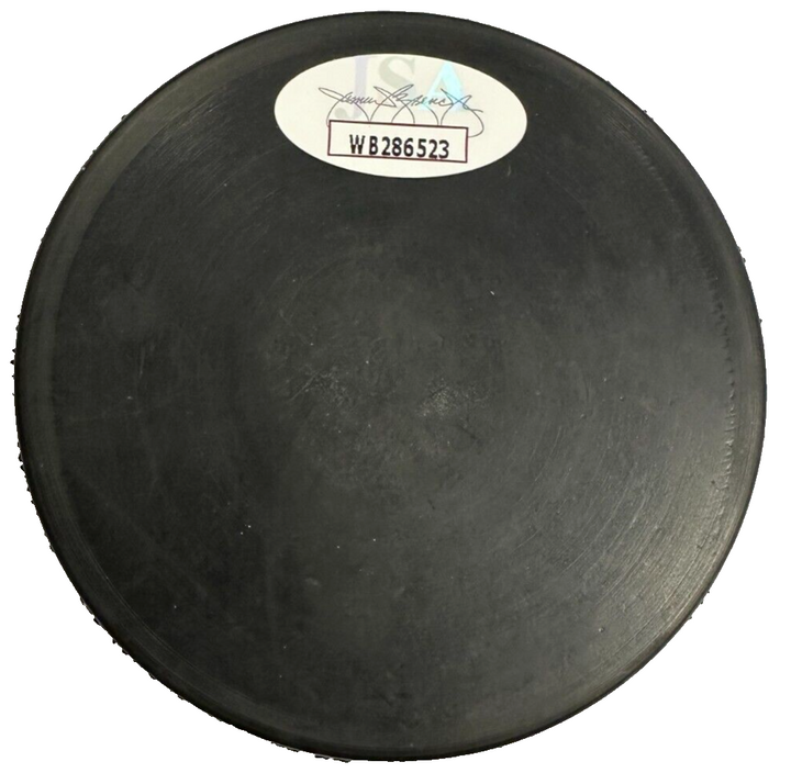 Jari Kurri Autographed Hockey Hall of Fame Puck W/ HOF 2001 JSA