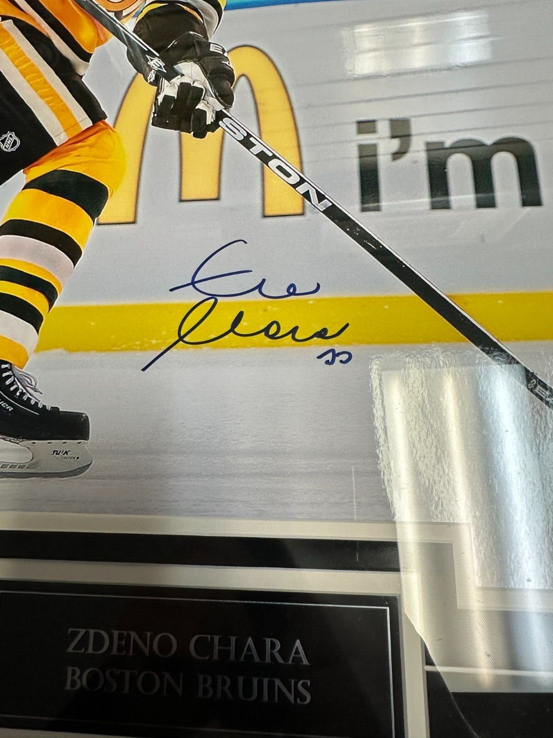 Zdeno Charra Autographed2010 Winter Classic 16x20 Photo Framed Bruins HOF