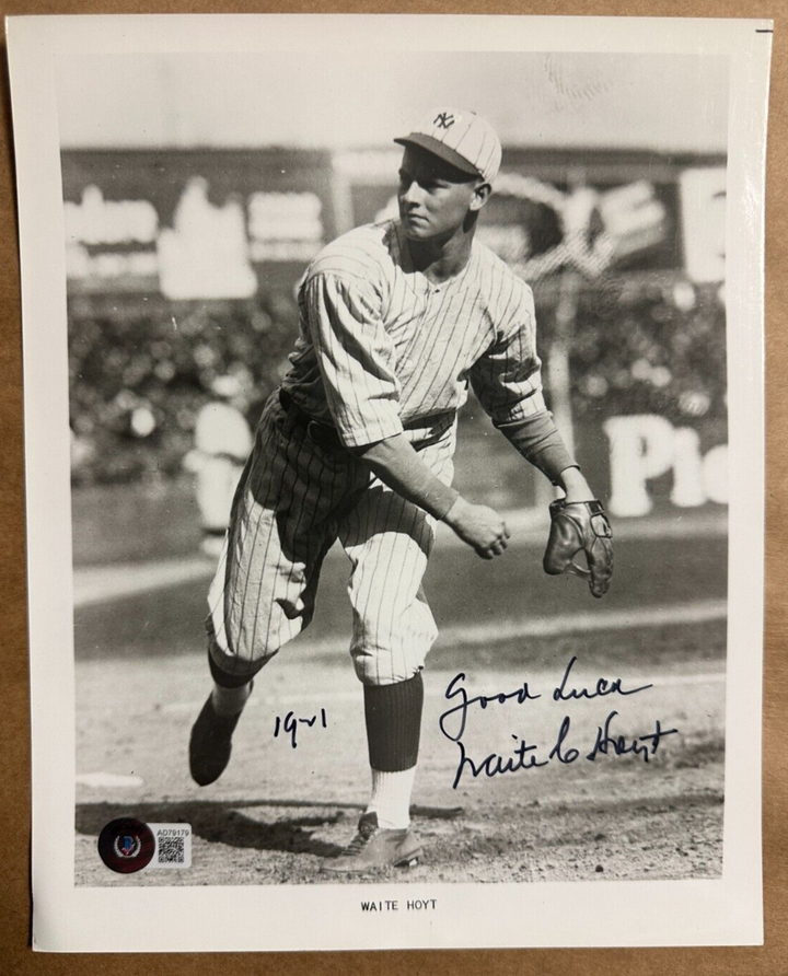 Waite Hoyt Autographed 8x10 Photo New York Yankees BAS HOF