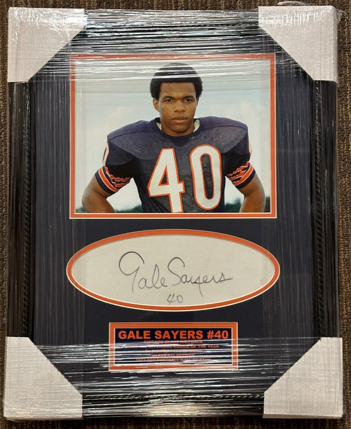 Gale Sayers Autographed Signature & 8x10 Framed Photo Bears HOF BAS