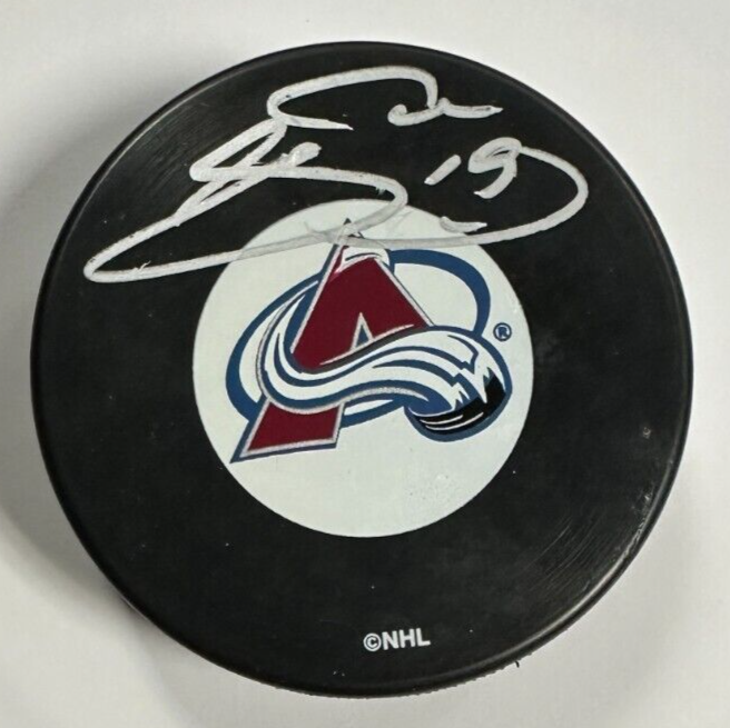 Joe Sakic Autographed Colorado Avalanche Hockey Puck HOF NHL
