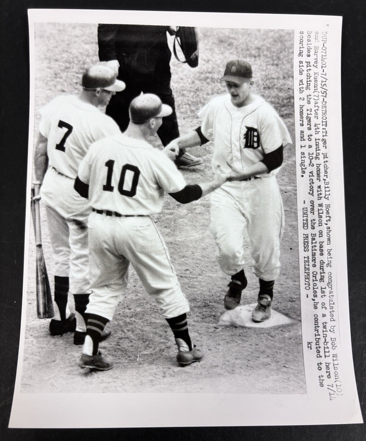 1957 Original 7x9 Newspaper Wire Photo Hoeft Wilson Kuenn Detroit Tigers