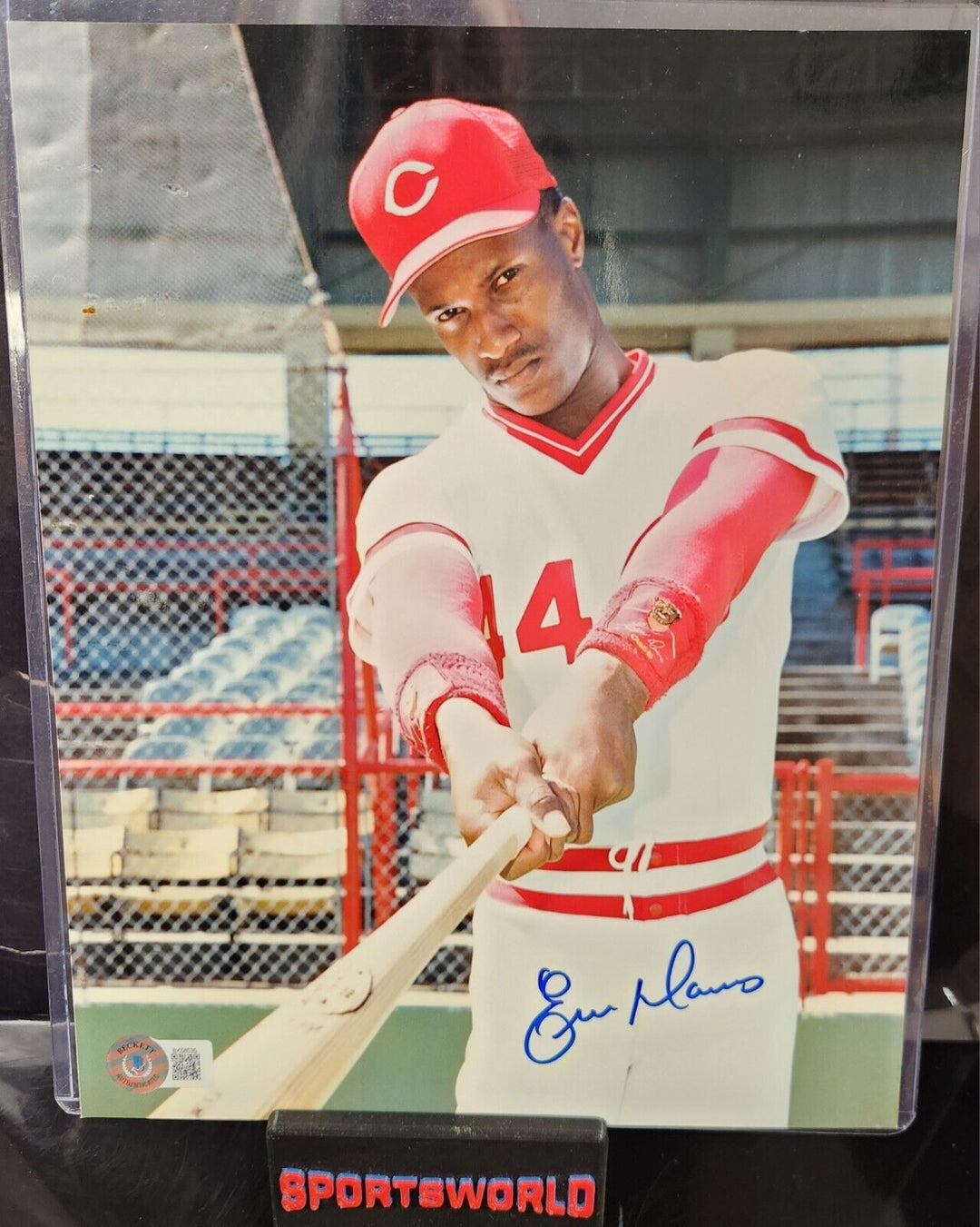 Eric Davis Signed 8x10 Photo Cincinnati Reds Beckett COA