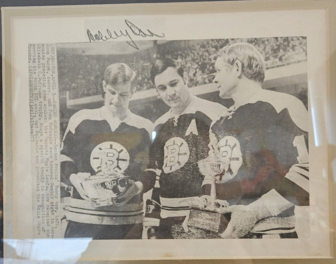 Bobby Orr Signed 1970 Boston Bruins AP Wire Photo W/ Bucyk McKenzie HOF