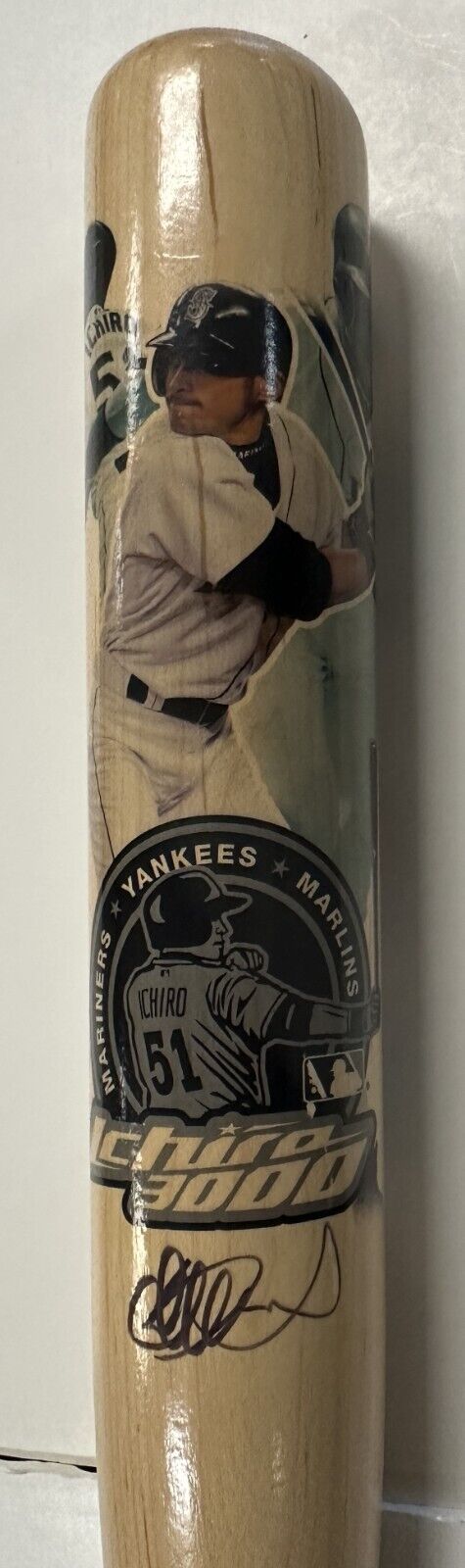 Ichiro Suzuki Autographed 3000th Career Hit Commemorative Bat Ichiro Hologram