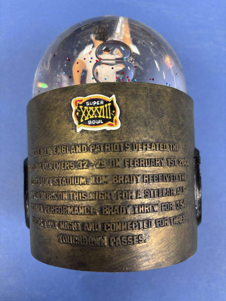 Tom Brady Super Bowl XXXVIII MVP Limited Edition Snow Globe 607/5004 NFL