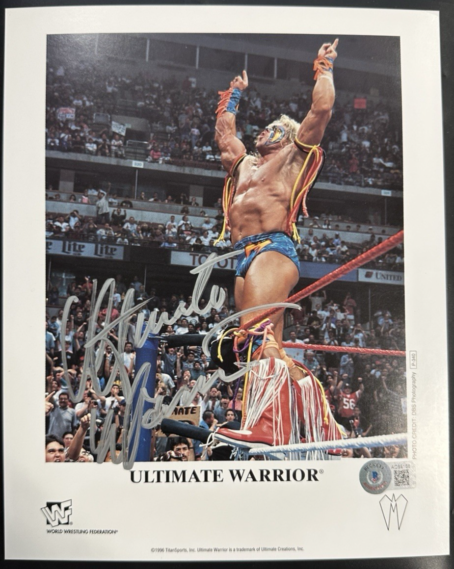 WWF / WWE Ultimate Warrior Autographed Original P-340 Promo Photo BAS