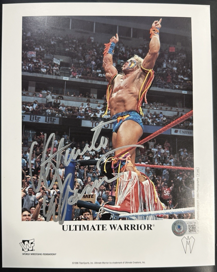 WWF / WWE Ultimate Warrior Autographed Original P-340 Promo Photo BAS