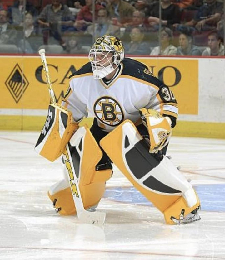 Tim Thomas - 2011 Stanley Cup Champ Public Signing @ Kowloon