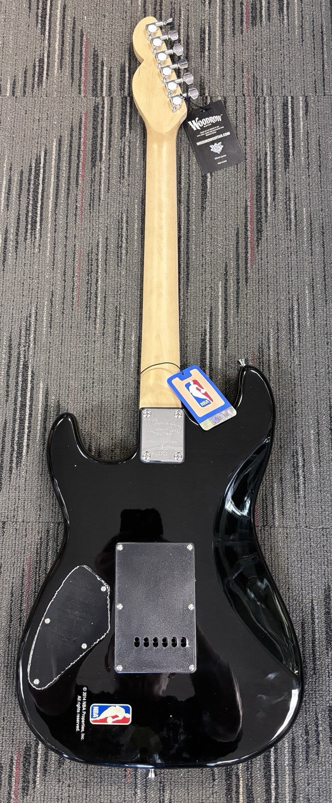 New York Knicks Northlander Electric Guitar With Case And Stand Limited 3/100