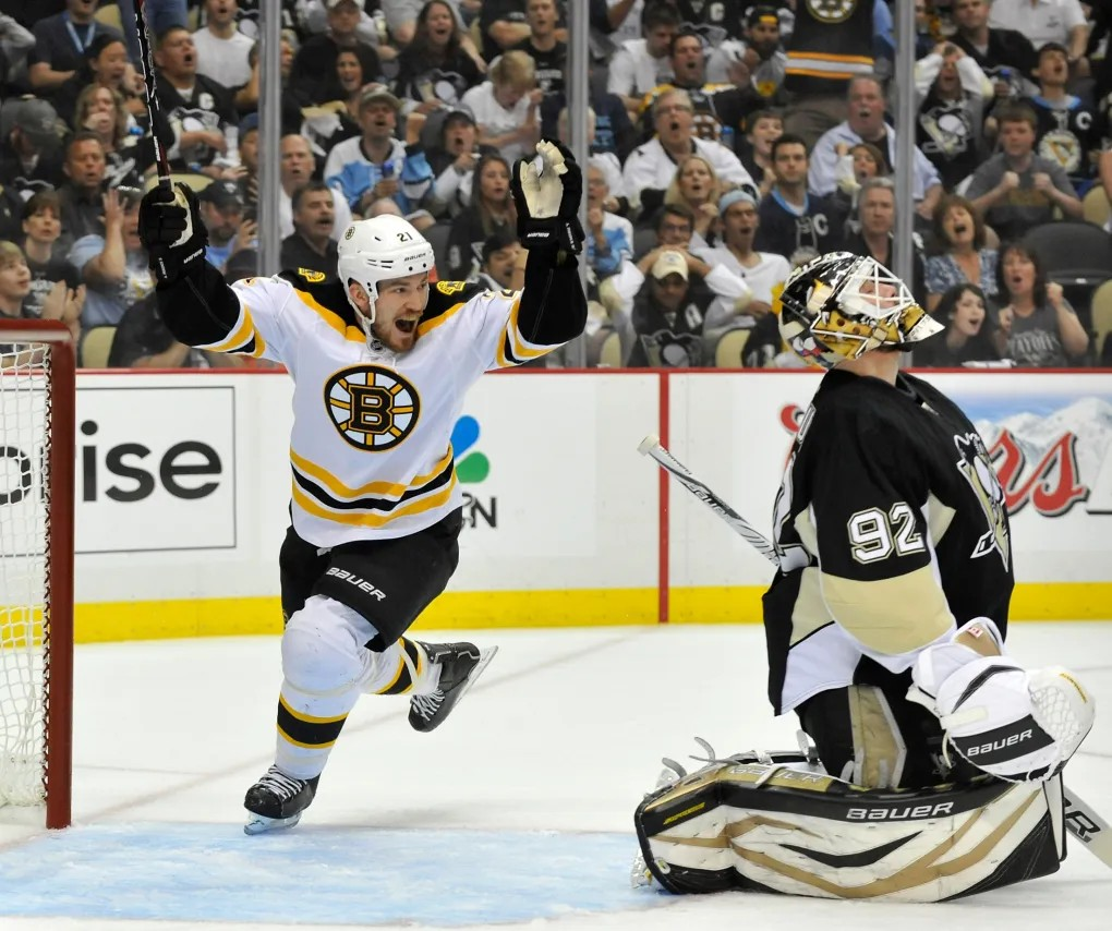 Andrew Ference Public Signing - 2011 Boston Bruins Stanley Cup Champ